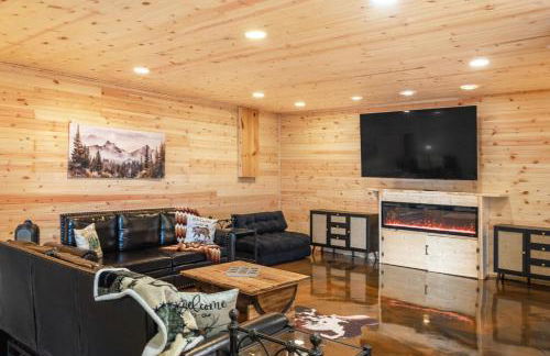 Mountain Views - Firepit - Gas Fireplace - Sleeps 15 - Foto 34