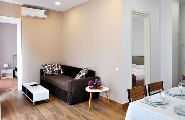 BFG Suites Apartments - Photo 25