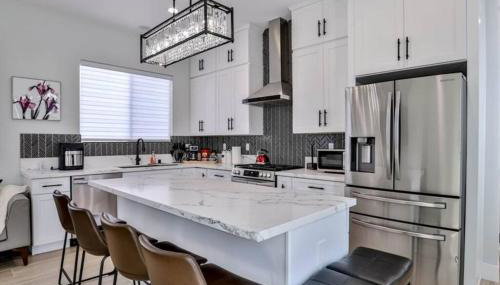 H&H New Built 2023 Hidden Gem Heart of OC 3 Queen Beds - Foto 2