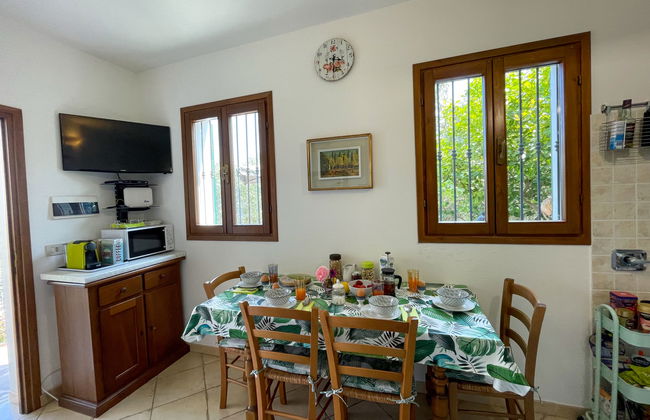 2 bedroom Apartment in Cipressa with garden - Photo 10