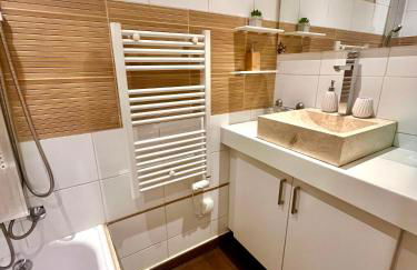 Apt Chic with view on Collines de Marcel Pagnol Wifi free parking and clim - Foto 11