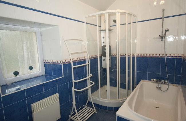 Spacious Holiday Home in Besse With Swimming Pool - Foto 30