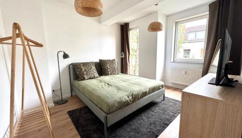 SuperHosts ZENTRUM - Parkplatz - TERRASSE - King-Bett - NETFLIX - Foto 2, wardrobe