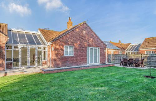 The Beeches - Photo 1