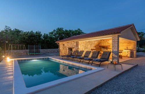 Villa Biba, a seaside hideaway with a pool - Foto 18