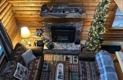 Family-Focused & Pet-Friendly Log Cabin with 4BR 2BA Sleeps 10 - Photo 23