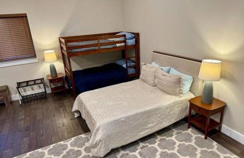Lakeside Lodge with Studio Apartment - Foto 44