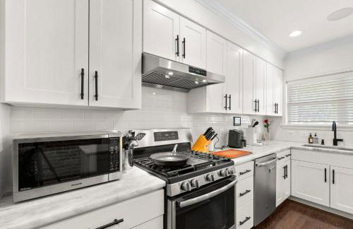 Federal Hill Luxury with Parking & Harbor View Rooftop - Foto 27