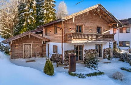 exklusives Alpenchalet mit Jacuzzi & Sauna für bis zu 14 Personen - Foto 1