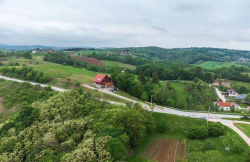 Apartment Stone and Wood - Photo 19