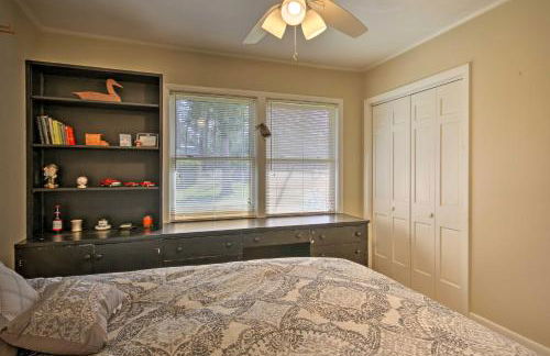 Quiet Lakefront Retreat with Boat Ramp and 2 Docks - Foto 19