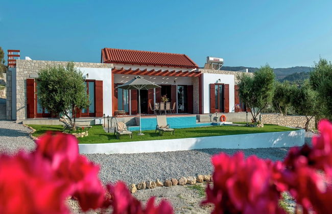 Villa in Arkadi With Pool Near the Sea - Photo 49