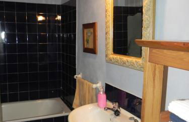 BAIX EMPORDÀ. Increíble casa en pueblo medieval - Foto 16