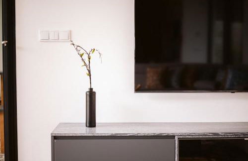 Vila Aguarelas with pool by Stay Madeira Island - Foto 9