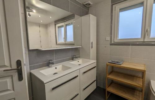 Chalet spacieux avec sauna, spa et baby-foot, proche stations de ski - FR-1-589-671 - Foto 15