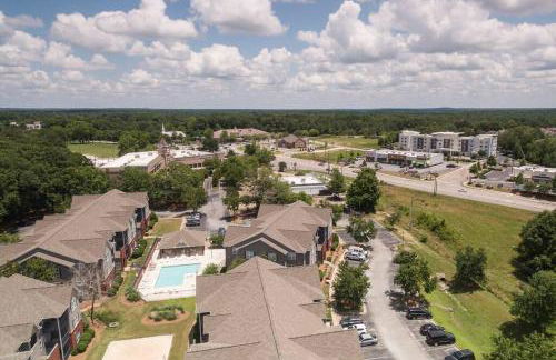 Vibrant Living Near Auburn University l 4BR 4BA - Foto 10