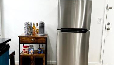 Sleeps 8, Stylish Home, Great Access NYC & EWR - Foto 3