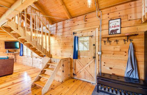 Bellevue Log Cabin with Gas Grill and Creek Access - Foto 13