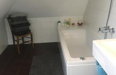 Helle und ruhige Dachgeschosswohnung - Foto 17