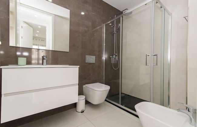 800m From the Boat to Praia das Cabanas, With Pool, Terrace, Wifi and air con - Foto 13