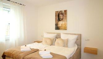 Großes Apartment mit Küche, Dusche, Badewanne, Balkon, Parkplatz vor dem Haus, ruhig gelegen, ADA4 - Foto 3, towels