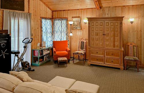 Hike, Fish and Relax Secluded Miami Retreat with Deck - Foto 11