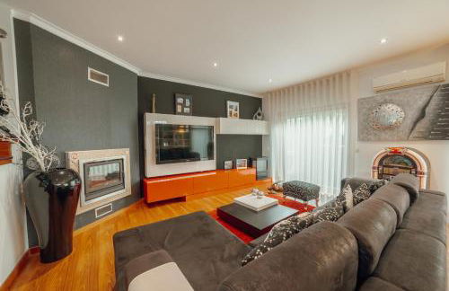 Pool & Cinema Villa by Vacationy - Foto 8