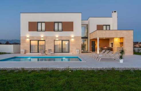 Awesome Home In Policnik - Foto 1