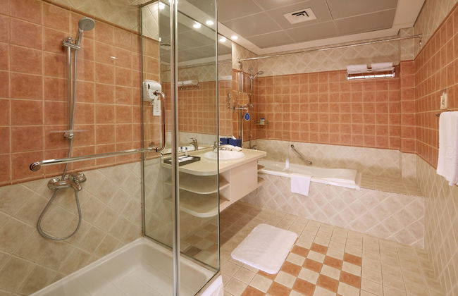 Roda Beach Resort - Photo 34