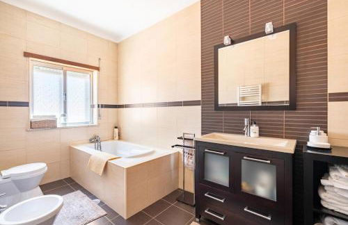 Casa da Aldeia - Exclusive Upper Floor with 3 Bedrooms and Private Pool - Foto 18