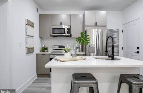 BrandNew Luxury Capitol Hill APT! Near Free Trolly - Foto 10