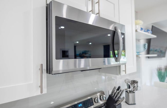 Uhost AI Stylish 1BR Bright Space w Patio - Foto 14