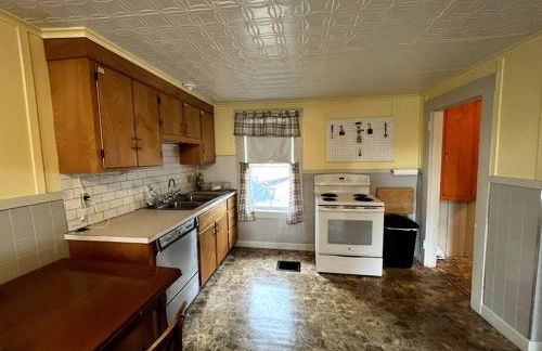 Cute 6-Bedroom Getaway in the heart of Littleton - Foto 21