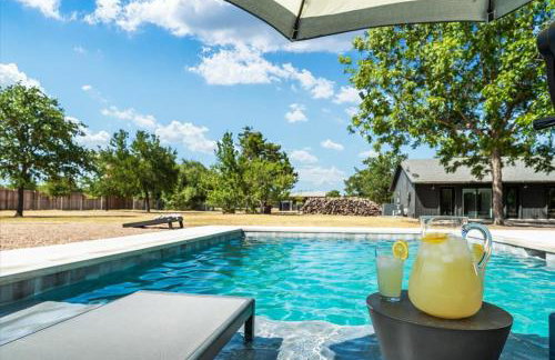 Hot Tub Pool + Firepit + Gameroom ~ Guesthouse - Foto 51