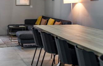 MAISON LE GRATTE CIEL - séminaire ou famille, salle de réunion, 8 chambres Clim, Jardin & Salle de sport - Foto 43