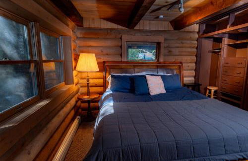 Private Forest Lodge Near Silverwood Theme Park - Sleeps 10 - Foto 11