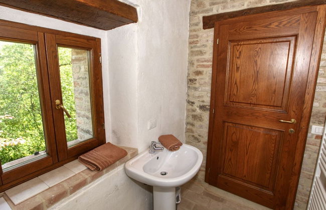 Holiday House Overlooking Lake Near Tuscany - Photo 47