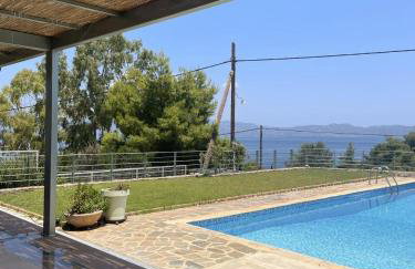 Spacious, Shiny, SeaView Villa, in Theologos - Foto 4