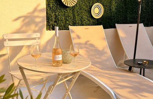 Le Petit Nice - 4 Studios, 2 with Private Terrace - Nice Centre - Photo 4