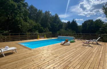 Villa des Suisses with Jacuzzi & View of Lake des Settons - Foto 26