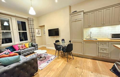 2 Bedroom Apt, 4 Beds, 3 TV near Fountain Park - Foto 9