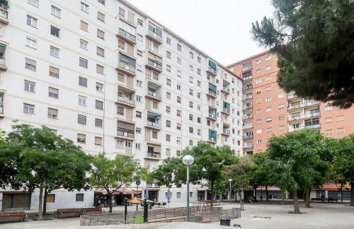 8 min walk to the beach & 10 min walk to Convention Centre ! - Photo 29