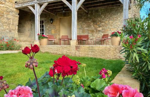 New Listing! Maison Delluc with Spectacular Vistas - Foto 6