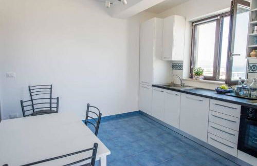 A casa da putìa, l'emozione di un tramonto - Foto 10