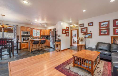 Lakeside Serenity Retreat - Photo 15