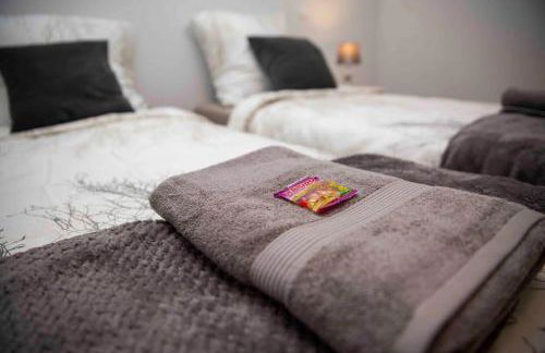 Comfort Apartment Netflix PS4 Parking - Foto 2