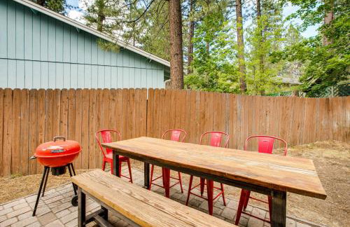 Work & Play! Lake Tahoe Cabin 5 Mi to Heavenly Mtn - Foto 18