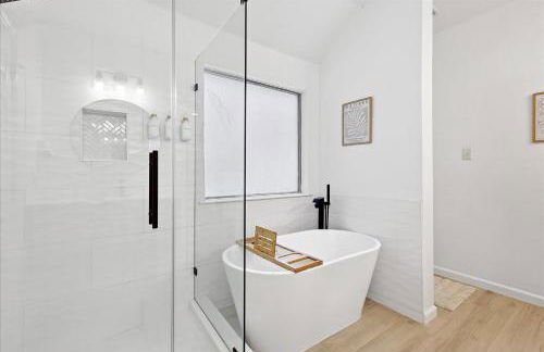 Luxury Gem in the Forest-Pool&Jacuzzi&Cinema&Games - Foto 23