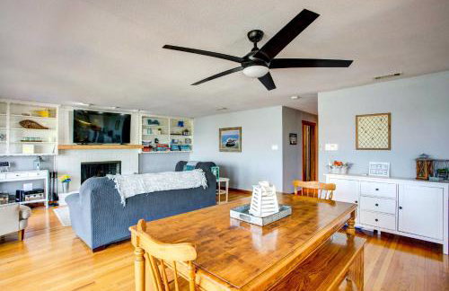 Cedar Creek Lakefront Vacation Rental with Pool - Foto 6