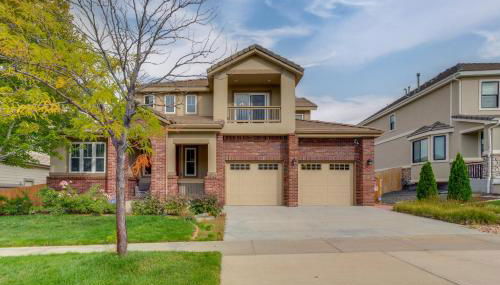 Yard, Home Gym, and Game Room Spacious Aurora Home - Foto 5